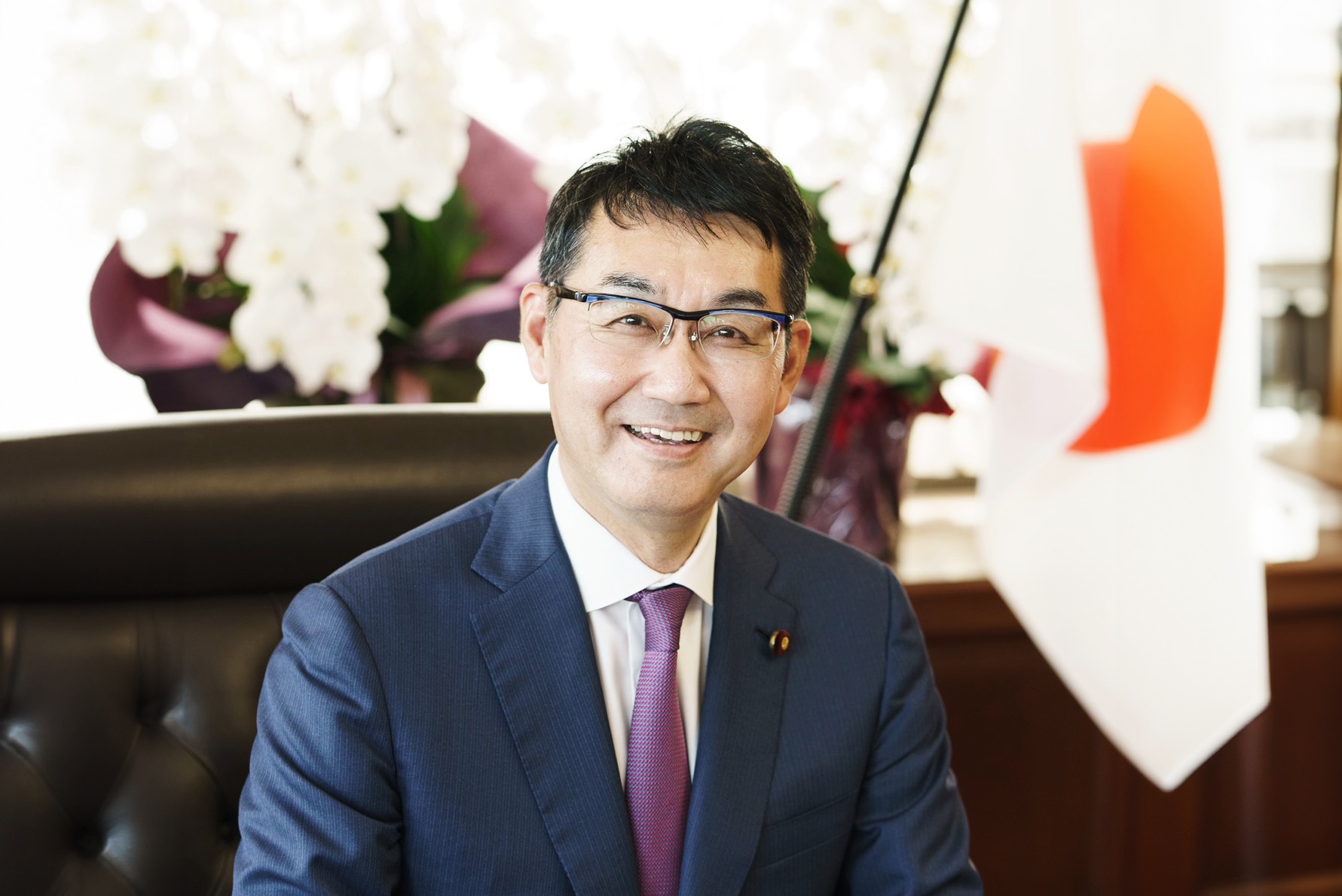 河合克行(KATSUYUKI KAWAI)プロフィール ワイド写真